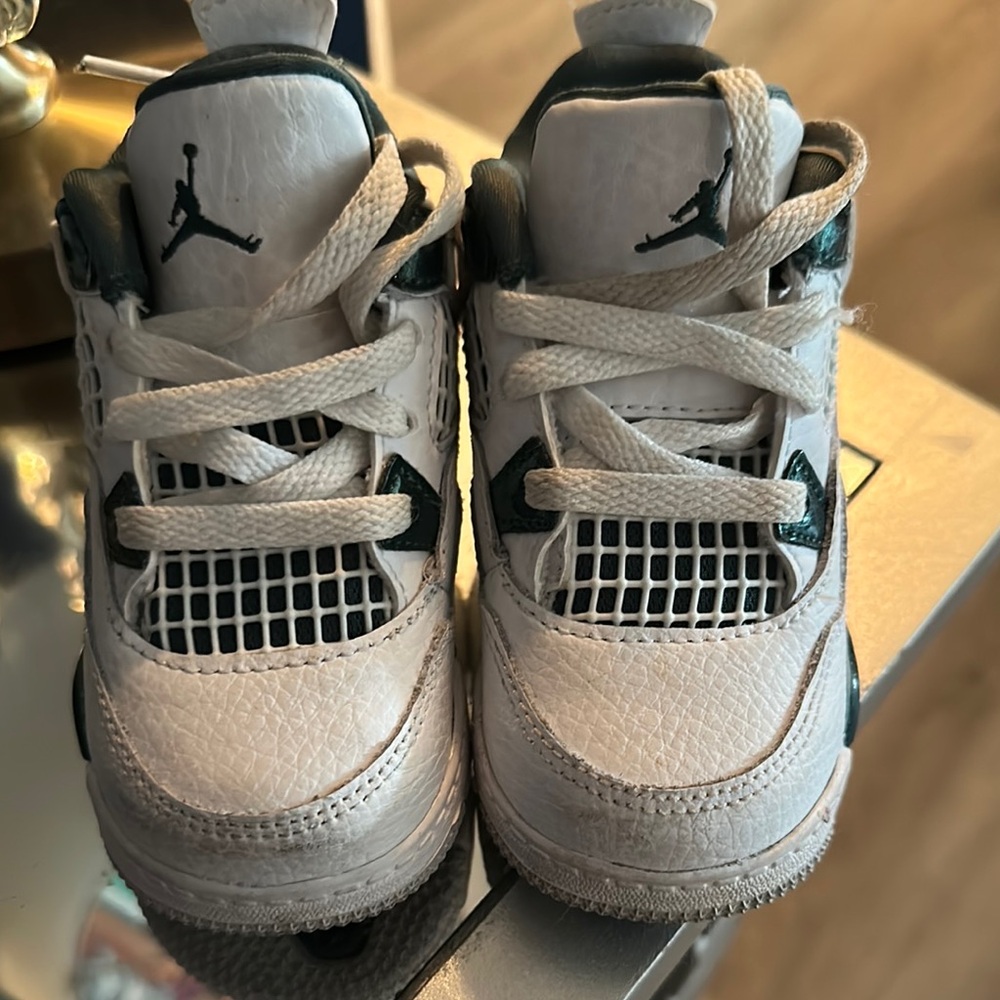 Kids Jordan Sneakers - White and Green